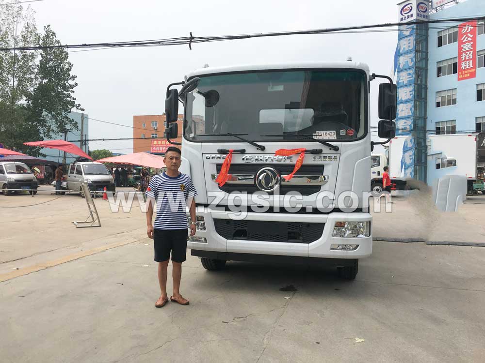 2019/08/12 岳陽宋總在湖北程力集團訂購東風D9灑水車一臺，單號30628/74022